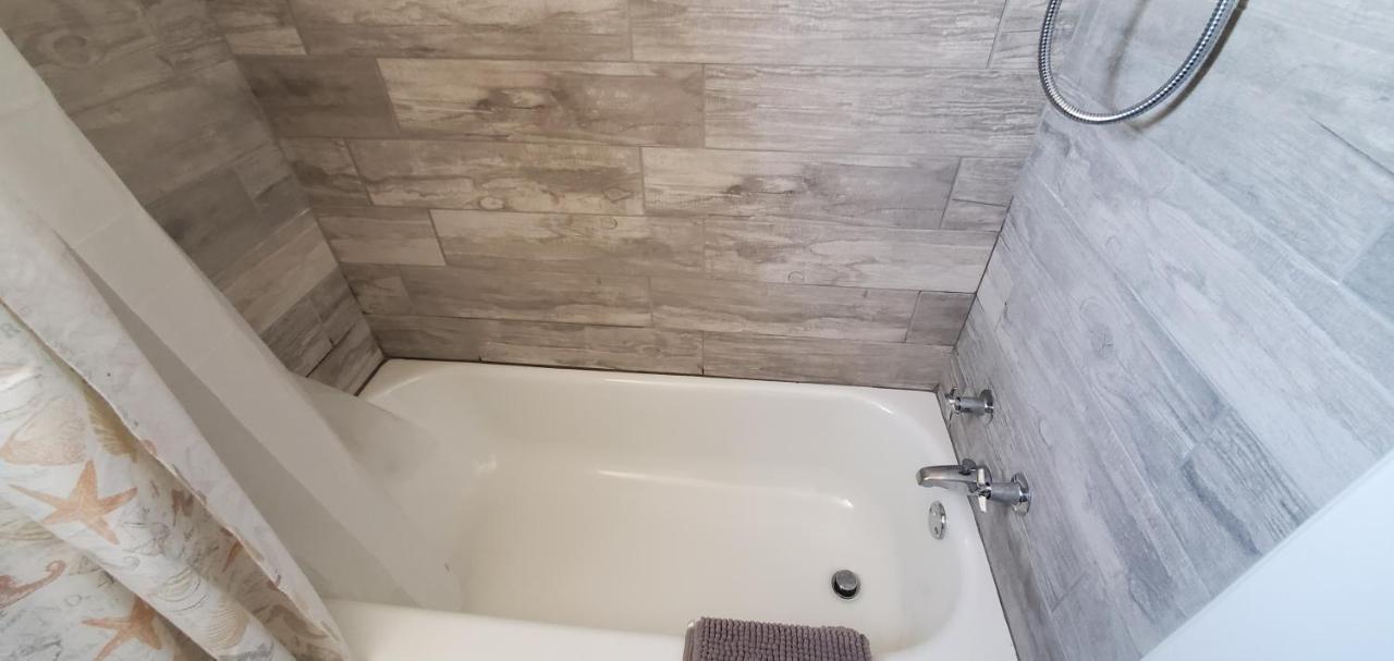 Entire Studio - Steps Away From The Beach - Turquoise Beach Retreat At Daytona دايتونا بيتش المظهر الخارجي الصورة