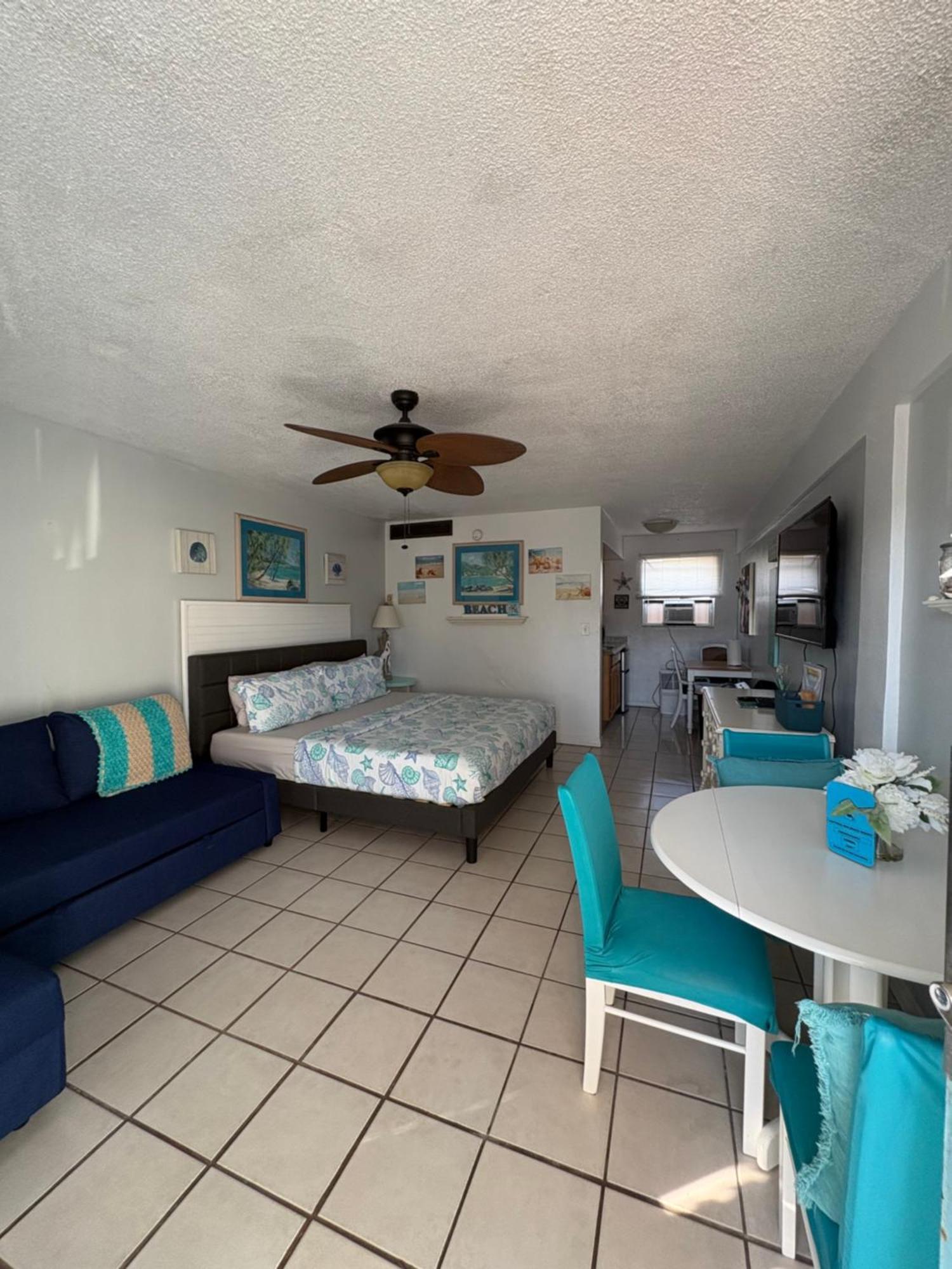 Entire Studio - Steps Away From The Beach - Turquoise Beach Retreat At Daytona دايتونا بيتش المظهر الخارجي الصورة
